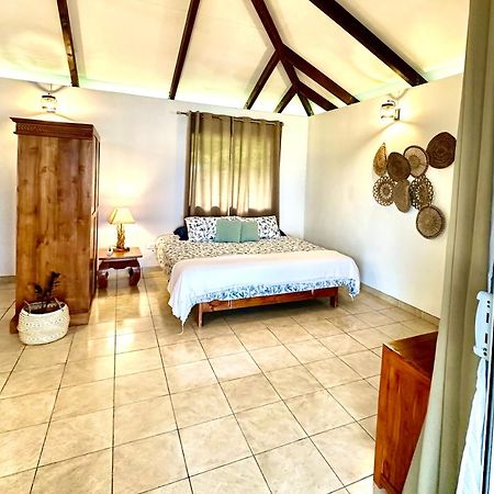 O'Coco Bungalow- Breathtaking Waterfront Views, Endless Memories Paea Buitenkant foto